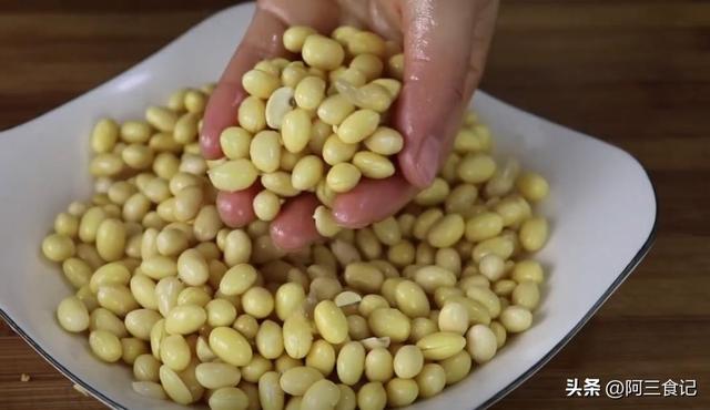 煮黄豆怎么做好吃，黄豆的12种最佳吃法（黄豆别再打豆浆了）