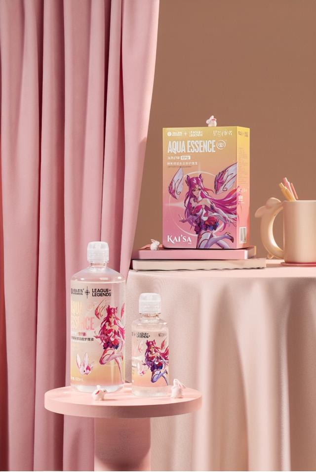 半年抛隐形眼镜，半年抛的隐形眼镜过了半年还可以戴吗（月抛隐形眼镜需要每天换护理液吗）