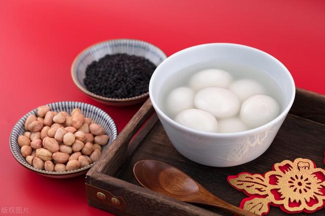 吃汤圆的寓意是什么意思，正月十五元宵节到底吃什么