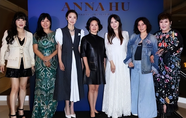 年纪小却有气场的女生，年纪轻轻就有强大气场的人（身高最矮气质却高贵霸气）