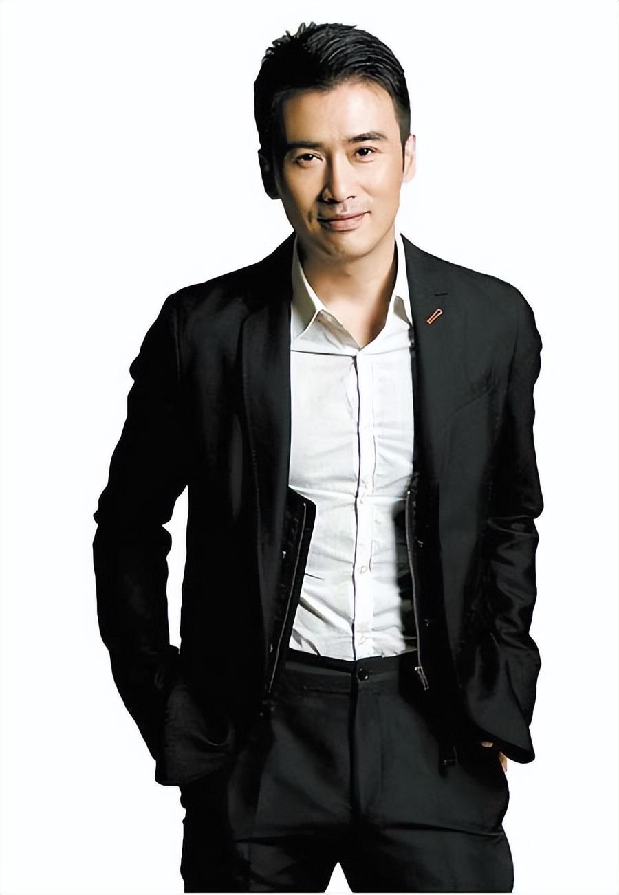 俞飞鸿和柳云龙是在大学时期相识的.