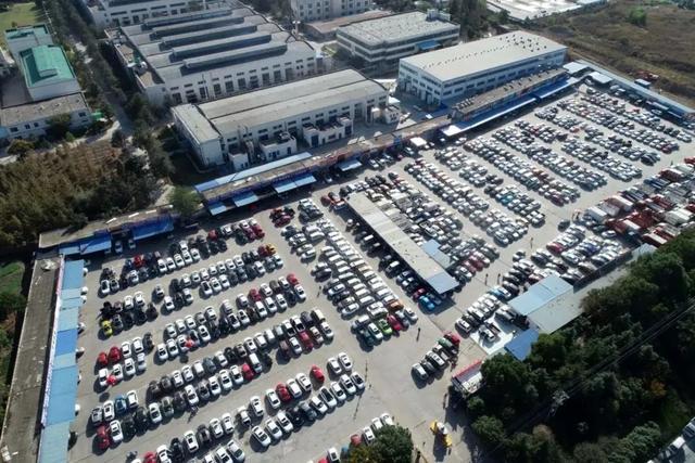 审车需要什么证件，审车需要带什么资料（涉身份证申领、车检、新交通标志......十月新规来了）