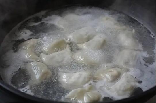 水饺的煮法，手工水饺的煮法（原来煮饺子有窍门）