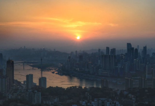 重庆是四川省吗，重庆离四川近吗（中央为何要将重庆与四川“分家”）