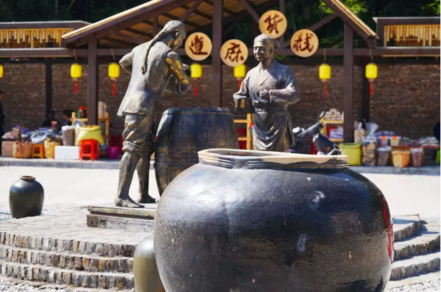 黄酒是什么酒，白酒有几种类型（这4款酒个个不输大牌）