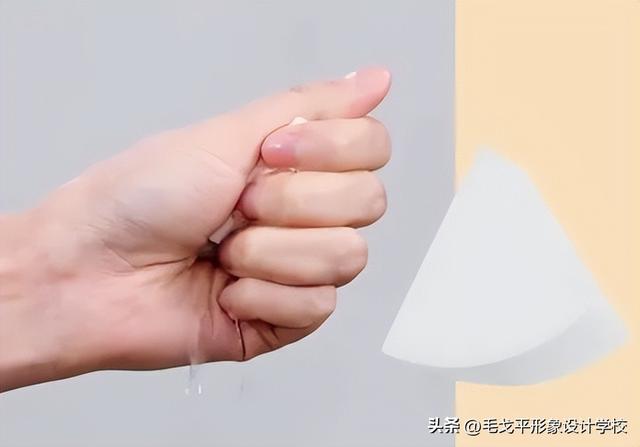 粉扑是干什么用的，海绵粉扑作用详解（不同形状美妆蛋使用指南）