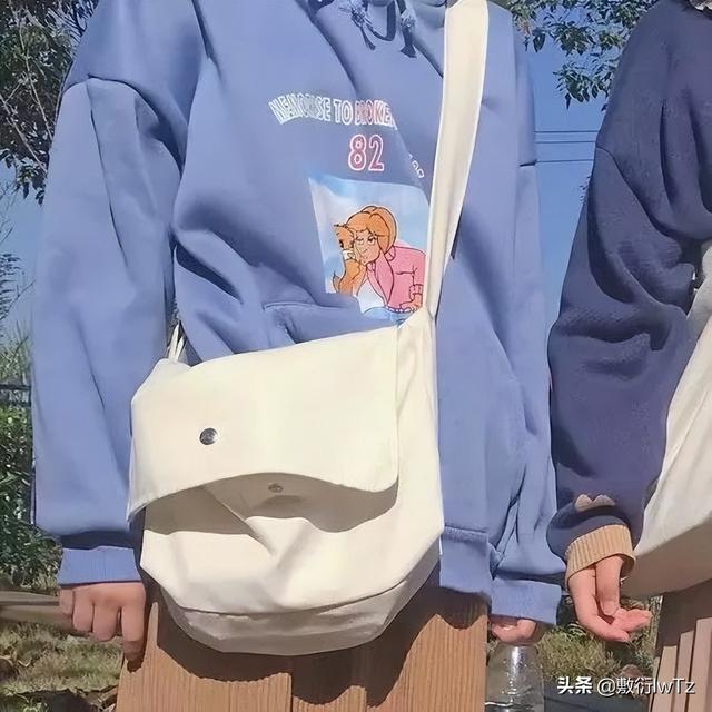 情侣头像超好看一对新款，超好看的情侣头像一对 “晴天也会突然下暴雨，温柔的人也会不开心”（情侣微信头像 ， 情人节快乐）