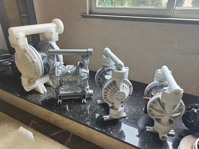 气动隔膜泵原理，气动隔膜泵原理是什么（气动隔膜泵有什么特点）