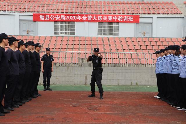 先进事迹怎么写，员工先进事迹怎么写（忠诚履职为平安——勉县公安局巡特警大队李靖同志先进事迹）