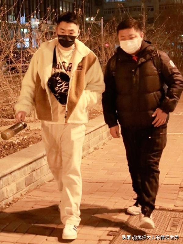 德云社成员名单，德云社所有成员名称大全（德云社张云雷晒八队合影照）