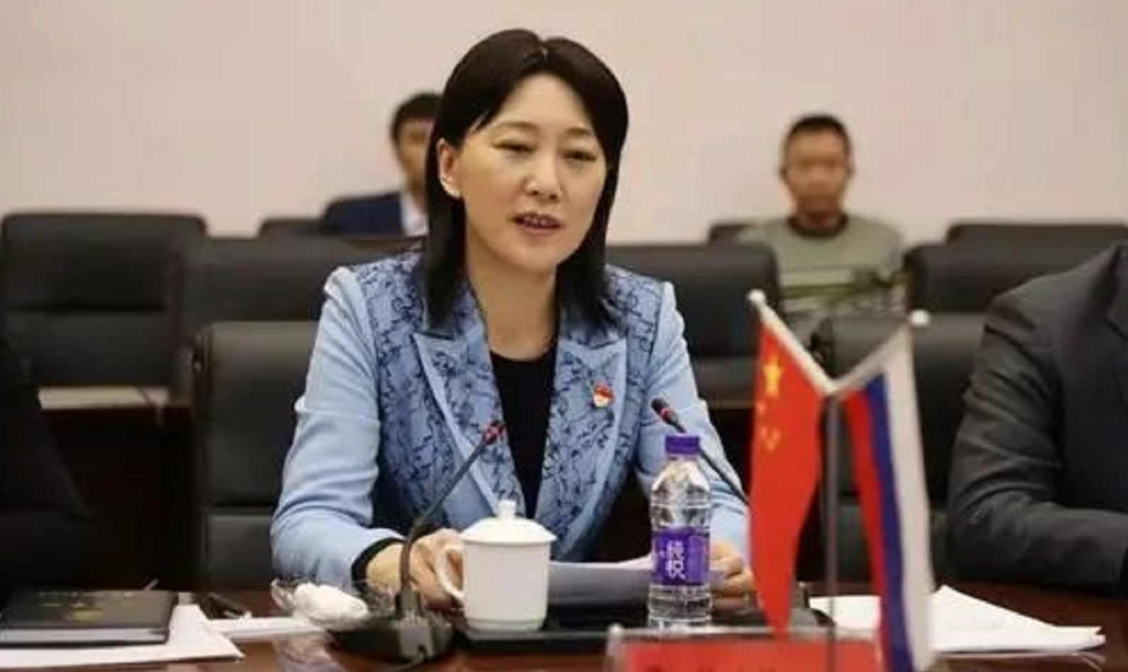 内蒙古女市长，内蒙古市长是谁（内蒙美女市长因爱美落马）