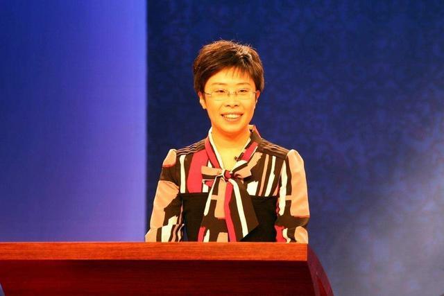 马未都百家讲坛，马未都百家讲坛全集（《百家讲坛》文化明星现状）