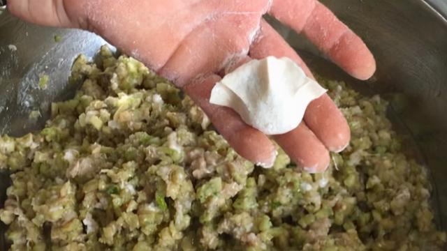 各种饺子馅的做法，各种饺子馅的做法大全图片（分享16种饺子馅调法）