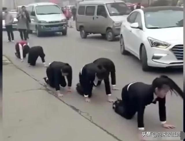 怎样穿脱丝袜，怎样穿脱丝袜视频（裸奔、扇耳光、跪爬等羞辱性惩罚时应该怎么办）