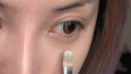 上妆前的步骤有哪些，妆前是什么步骤（新手必看的保姆级化妆教程）