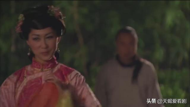 巾帼枭雄第一部，巾帼枭雄第一部和第二部哪个好看（《巾帼枭雄1》之海棠）