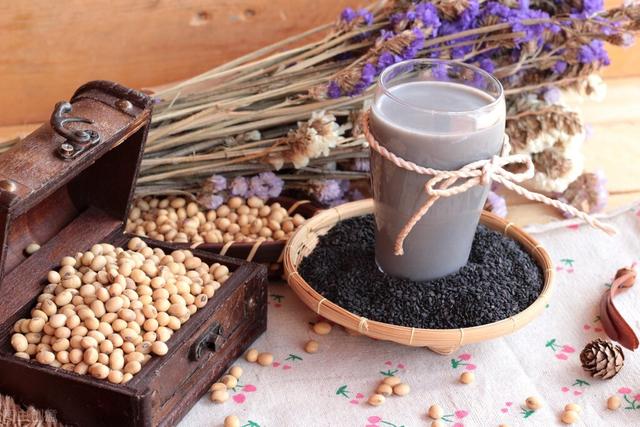 豆浆怎么做好喝，豆浆用哪些食材效果比较好（就能打出香浓顺滑、超级好喝的豆浆）