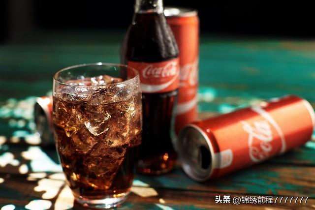 中国人为什么喜欢喝碳酸饮料（饮用碳酸饮料10大理由各具特色）