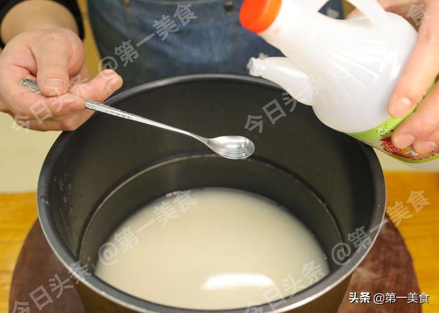 电饭锅怎么蒸米饭，格兰仕电饭锅怎么蒸米饭（教你饭店不外传的方法）