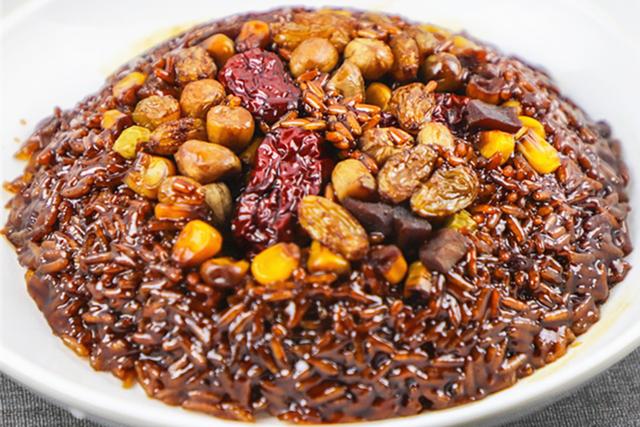 农历八月初八有哪些好日子，有钱没钱别忘吃\