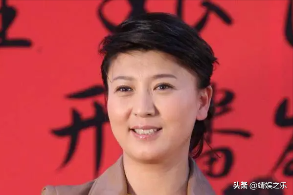 闫学晶赵本山同台，逼走搭档范伟、骂哭闫学晶