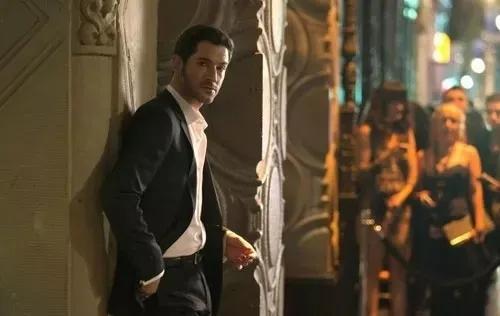 路西法的母亲是谁，美剧《路西法》最后路西法说母亲从地狱逃走了（路西法）