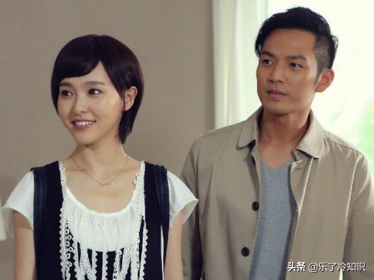 低调了13年，钟汉良老婆终于露脸了，爱笑圆脸美过唐嫣