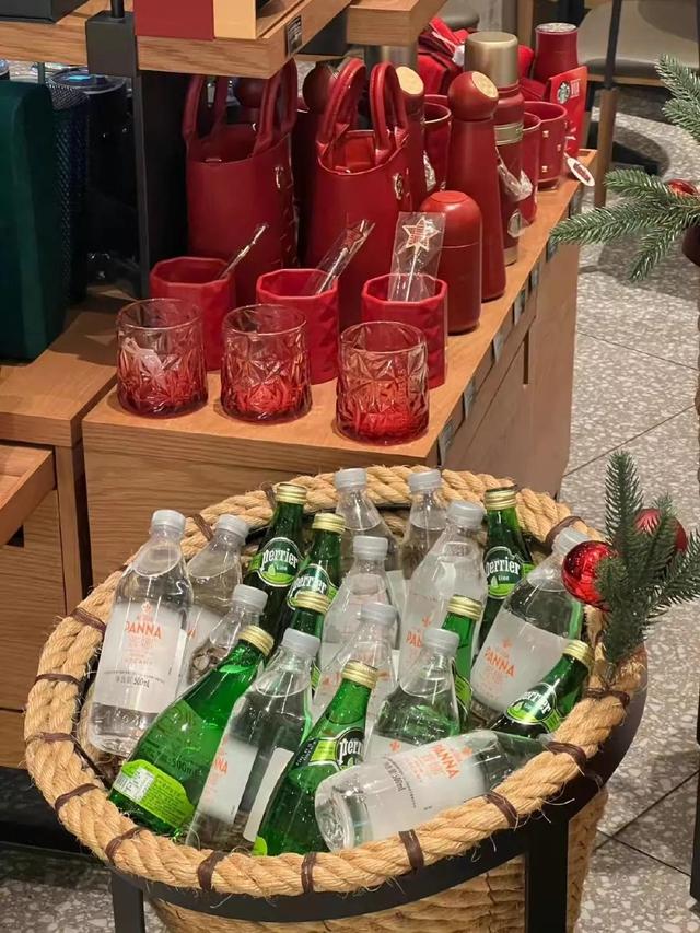 圣诞节背景图，圣诞节背景图 简单（来一组应景的圣诞节图片）