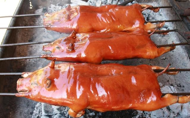 广西有什么好吃的，广西南宁有什么好吃的特产之类的（这10道桂菜比较出名）