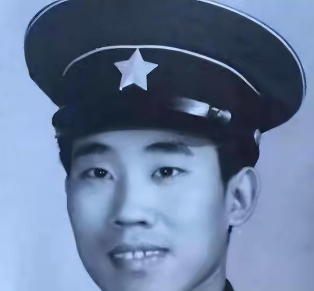 不仅名气大，军衔也高到吓人！这12个明星，个个一身正气堪称清流