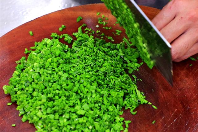 韭菜炒什么好吃，韭菜配哪些菜炒好吃（5种做法，鲜香美味顿顿光盘）