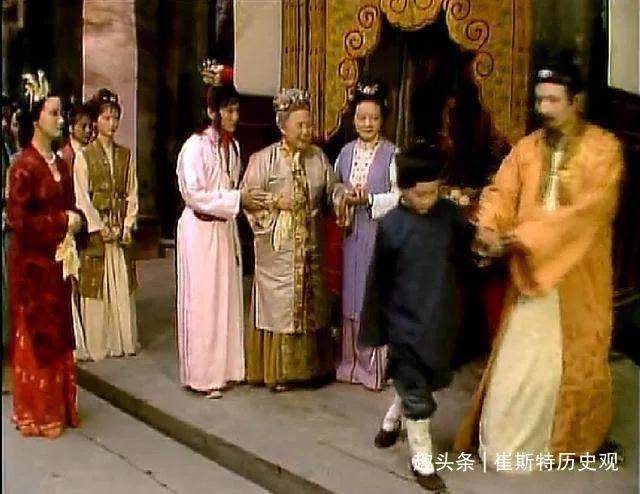 贾母人物形象分析，红楼梦中贾母的性格特点分析（《红楼梦》中最完美的女性——贾母）