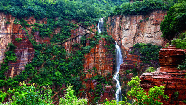河南宝泉旅游度假区，宝泉在河南什么地方（这个景区为啥这么火）
