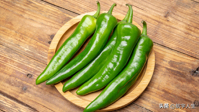 腌青辣椒的做法和食用价值，腌青辣椒的腌制方法（全家人都夸你是大厨）