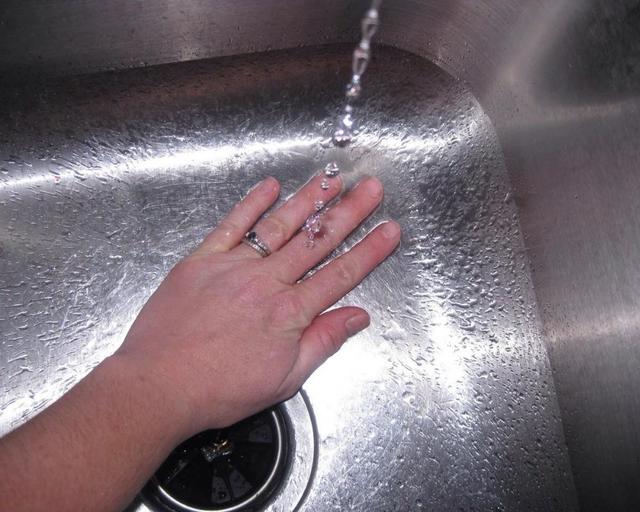 女性生活小常识，女生12条生活小习惯（让女性与众不同的简单生活小窍门）