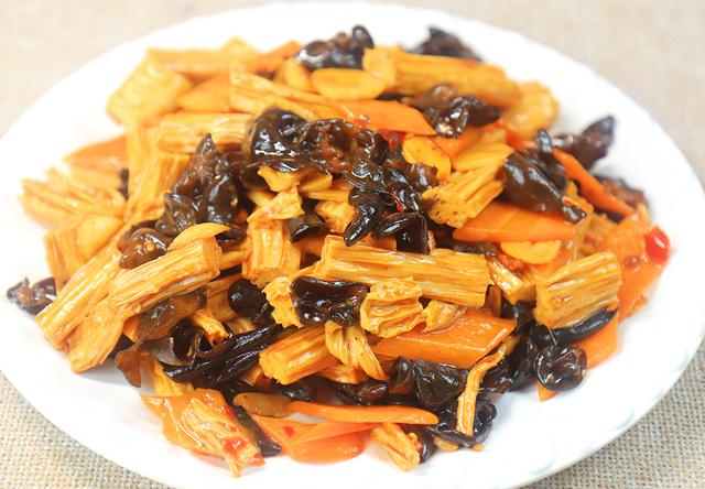 老年人吃什么补钙，中老年人补钙每天要喝多少牛奶（常吃这5种食物）