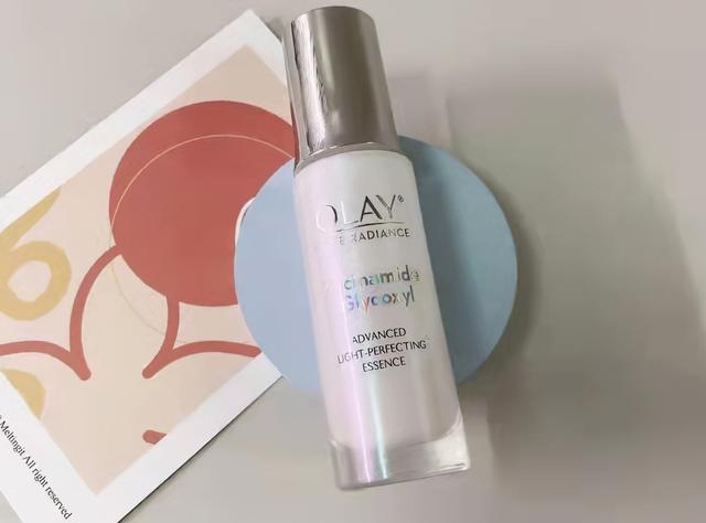 烟酰胺精华液的功效与作用，烟酰胺的功效与作用（5款热门好用的烟酰胺精华）