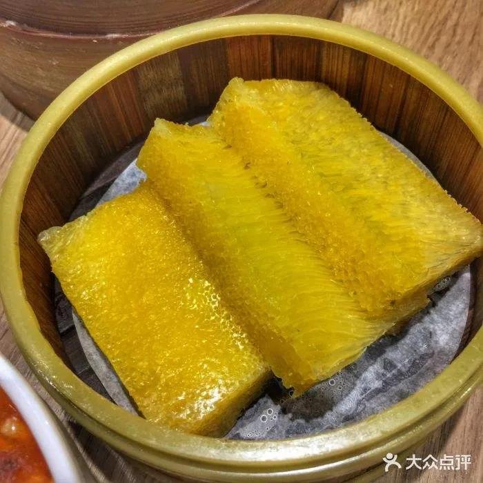 馬蹄糕口感甜蜜,入口即化,入口有點彈彈的,清甜不膩.