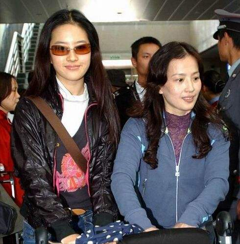 "神仙姐姐"刘亦菲：外貌出色被挖掘，后拍戏太过敬业，多次险丢命