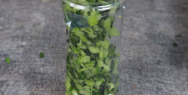 腌制酸菜方法，腌制酸菜方法,蕨菜怎么吃（腌酸菜原来这么简单）