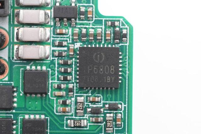 如何检测移动电源的容量，怎么测量移动电源电池容量（兼具小体积与10000mAh大容量）