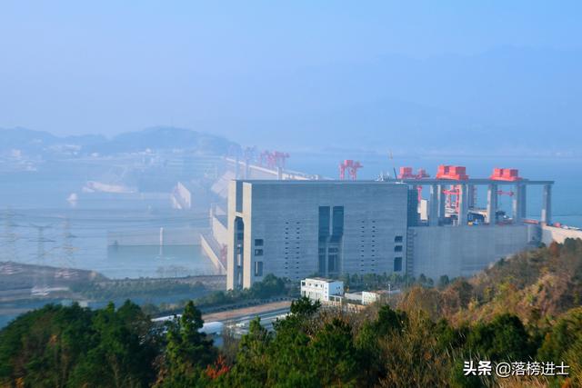 三峡大坝在什么地方，重庆三峡大坝在什么地方（我国现代水利唯一的5A景区）
