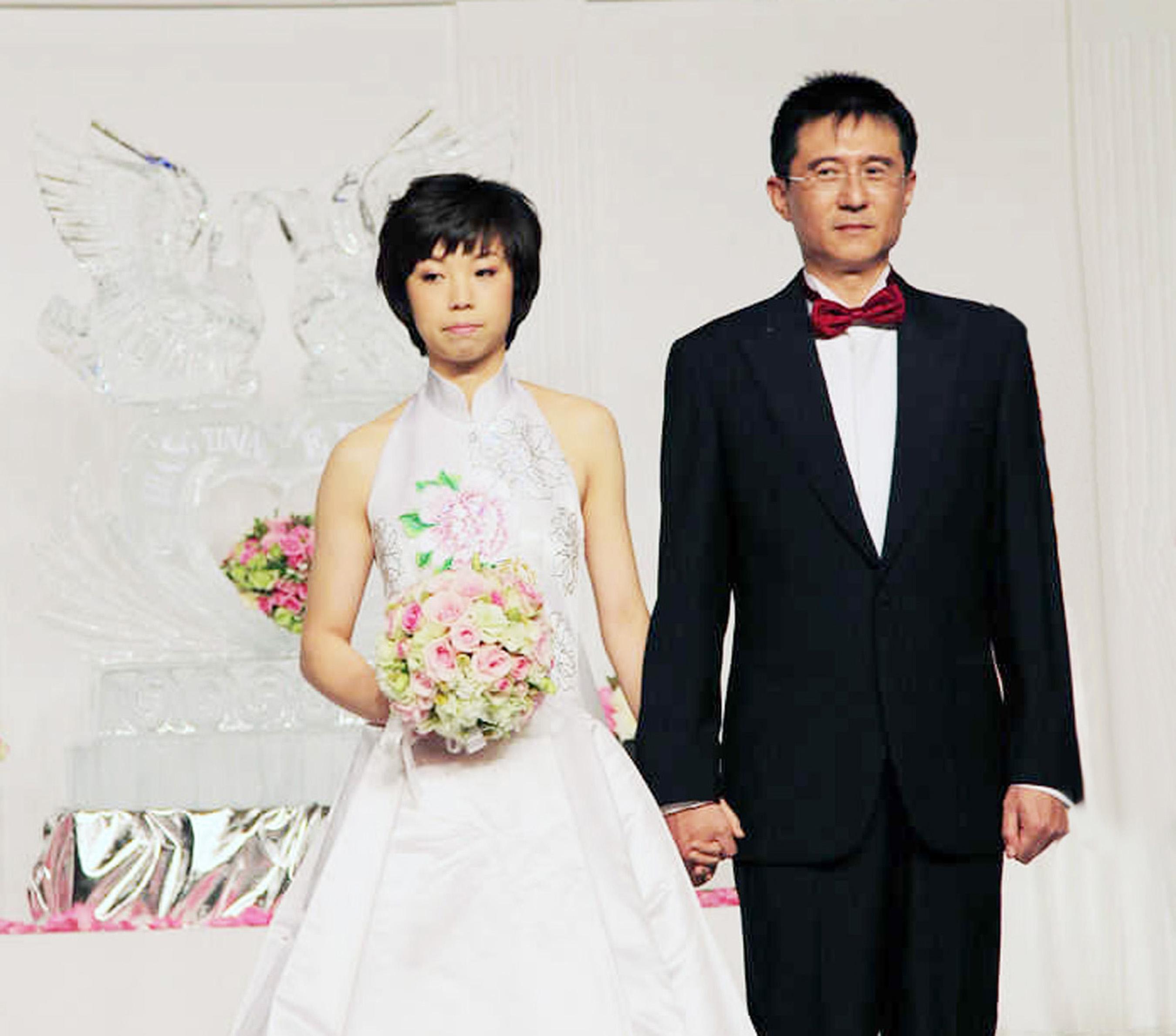 马燕红2008年10月,张怡宁在体操奥运冠军马燕红的介绍下,认识了金融