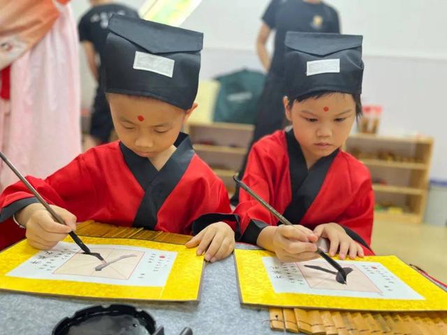 开笔礼祝愿孩子的话，开笔礼家长寄语（诺亚舟森林幼儿园大班开笔礼）