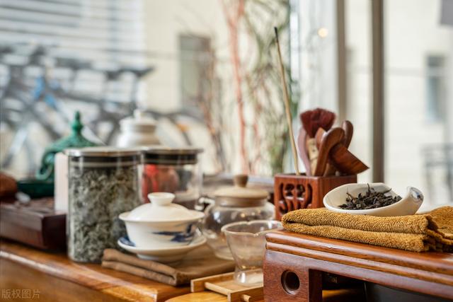 送茶叶代表什么意思，送礼送茶叶必须送2盒吗（为啥老板总问你“是自己喝还是送人”）