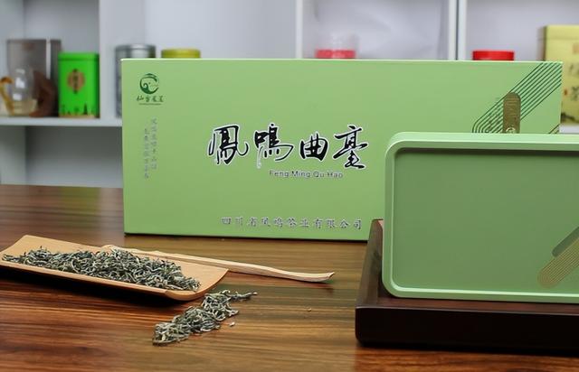 黄枝香茶叶的好处与坏处，黄香茶有什么功效（62岁老茶客提醒）