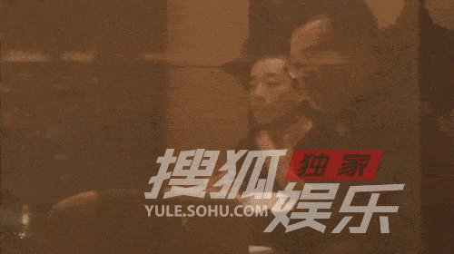 汪小菲今年几岁了，汪小菲聚餐寸头造型显苍老