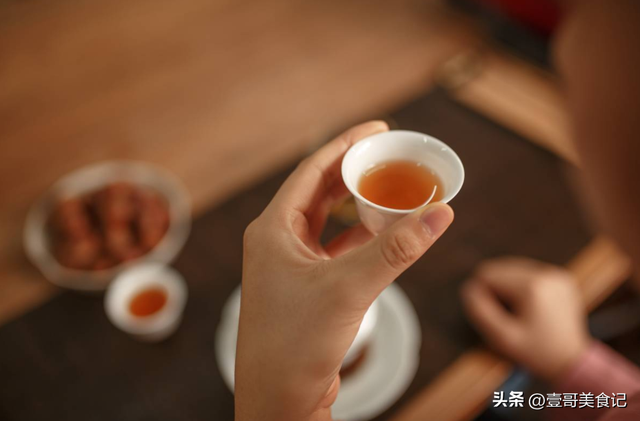 红茶可以放多久，红茶会过期吗（红茶的最佳饮用期）