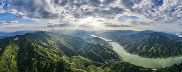 祖国在我心中，祖国在我心中演讲稿（祖国在我心中英语作文80词）