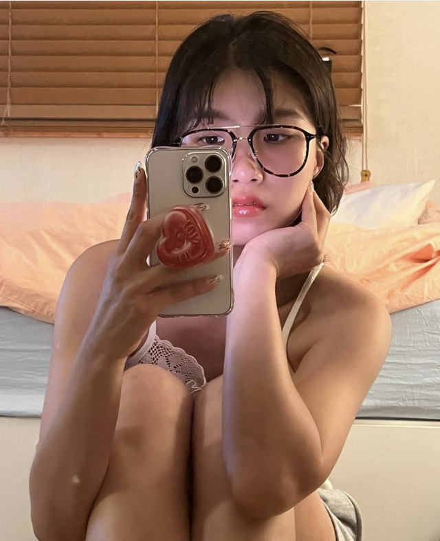 厚刘海怎么变空气刘海，厚刘海怎样变成空气刘海（减龄16岁？只有齐刘海做得到）